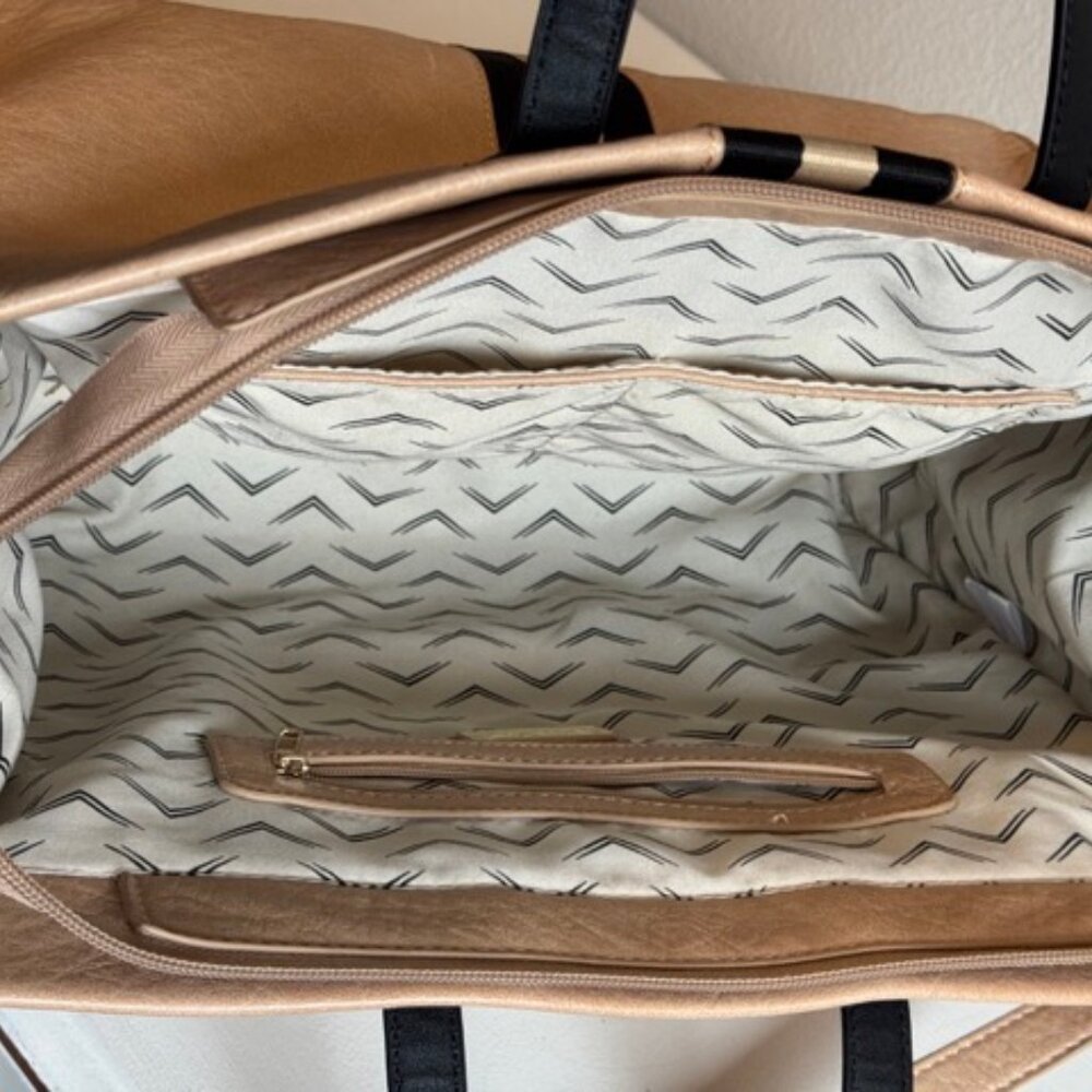 Large Work Tote - Picture 4 of 5